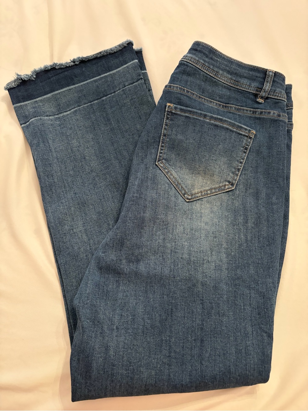 CHARLIE B Bootcut Jeans in Mid Blue Wash Size 10/12